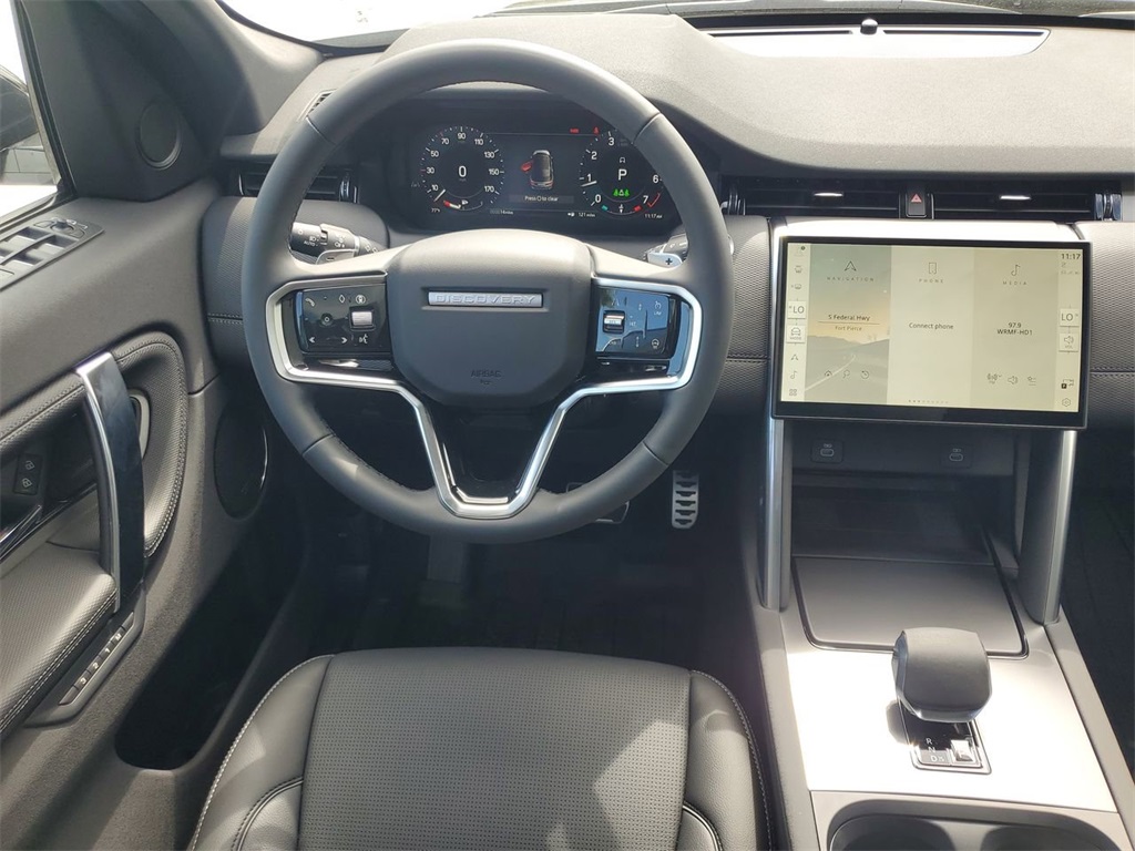 2025 Land Rover Discovery Sport SE photo 15