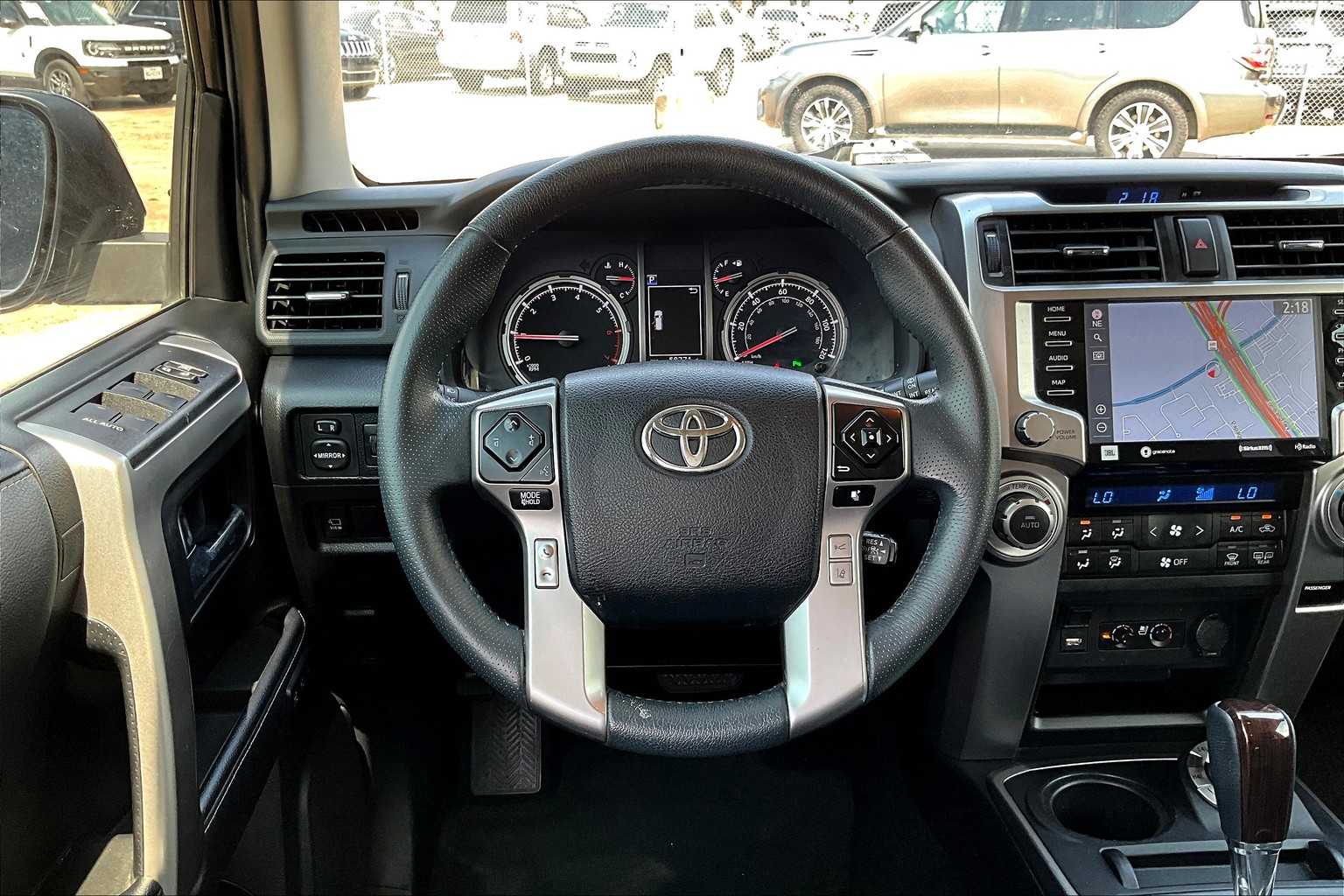 2022 Toyota 4Runner Limited photo 2