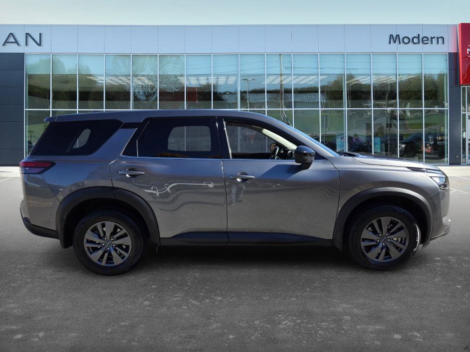2023 Nissan Pathfinder S photo 4