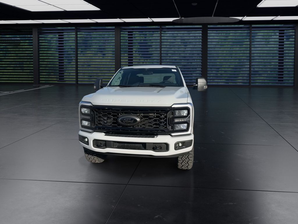 2025 Ford F-350 XLT photo 3
