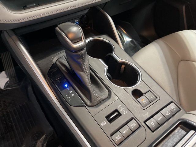 2022 Toyota Highlander XLE photo 31