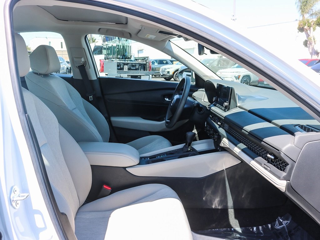 2023 Honda Accord EX photo 18