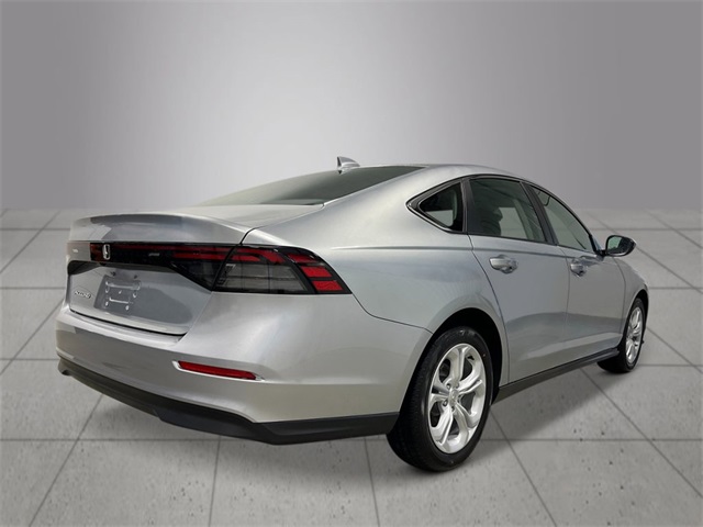 2025 Honda Accord LX photo 6