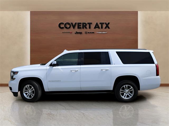 2019 Chevrolet Suburban LT photo 2