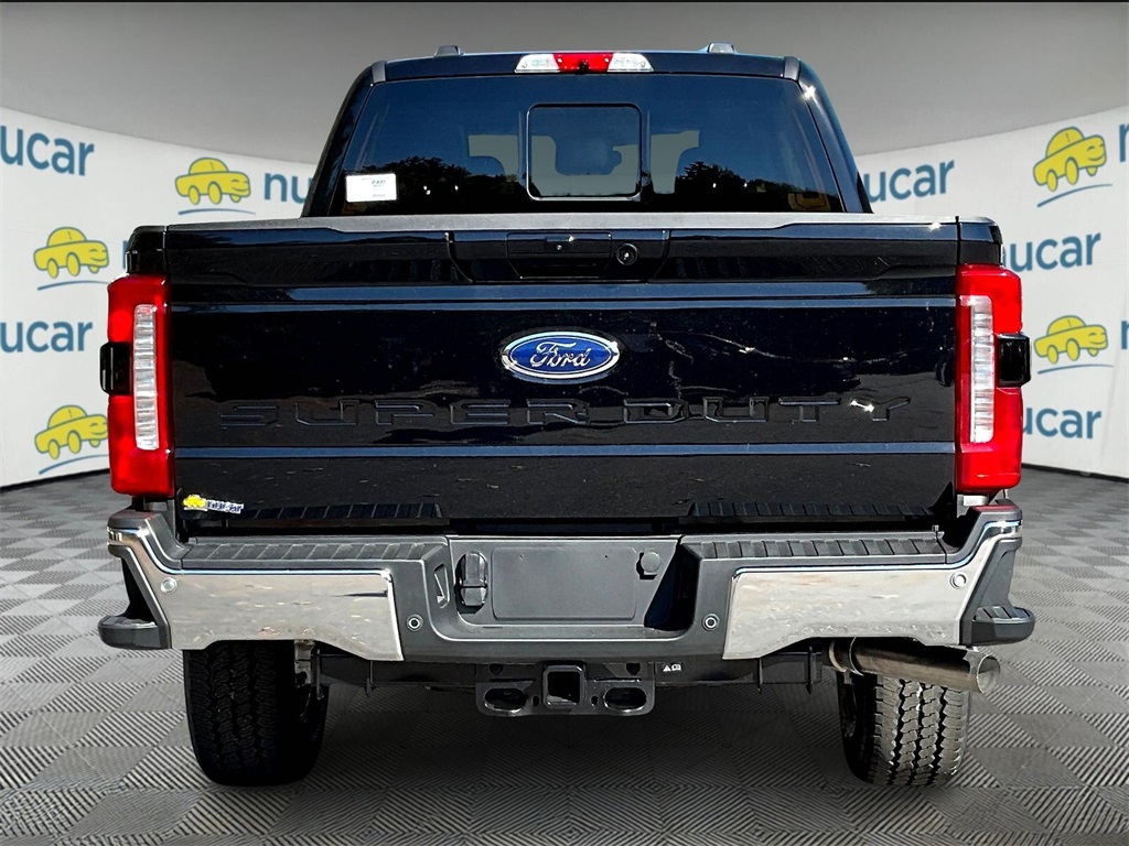 2026 Ford F-350 photo 4
