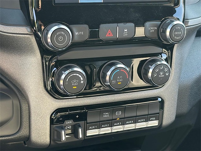 2026 Ram 3500 Tradesman photo 23