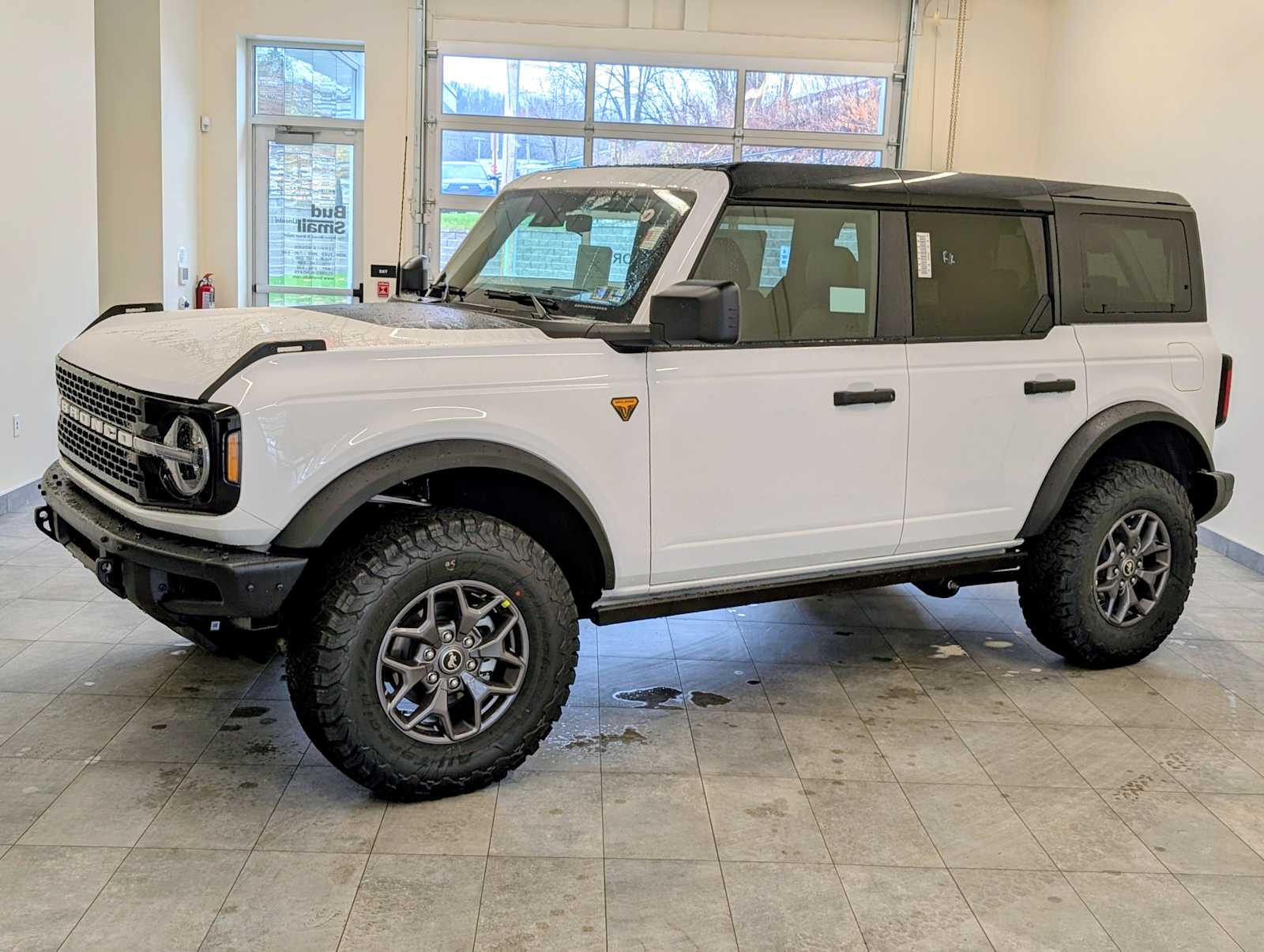 2025 Ford Bronco 4-Door Badlands's photo