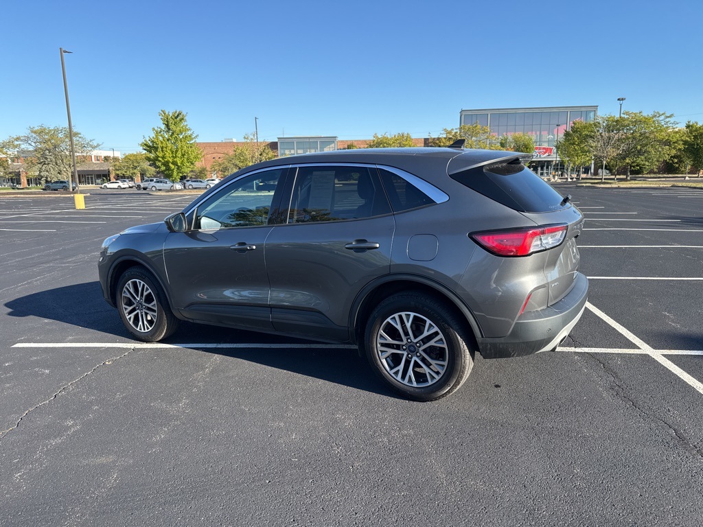 2022 Ford Escape SEL photo 3