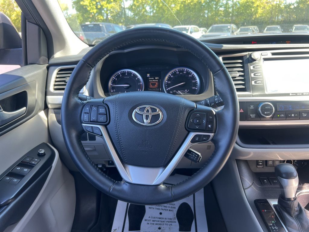 2018 Toyota Highlander XLE photo 12