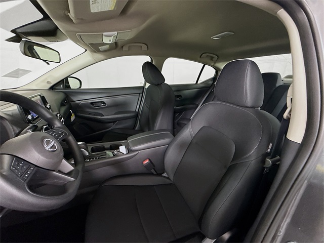 2025 Nissan Sentra S photo 5