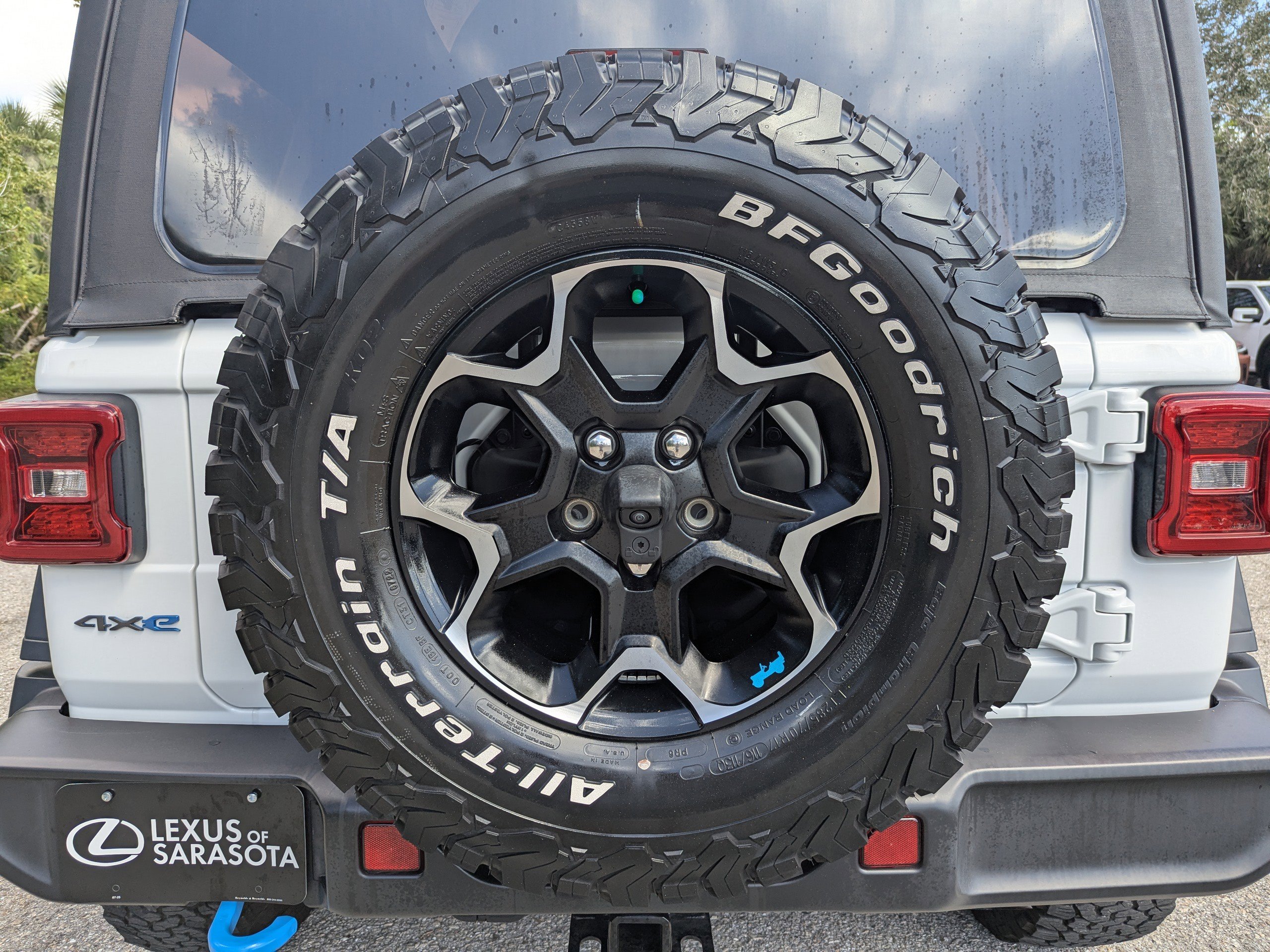 2022 Jeep Wrangler 4xe Unlimited Rubicon photo 12