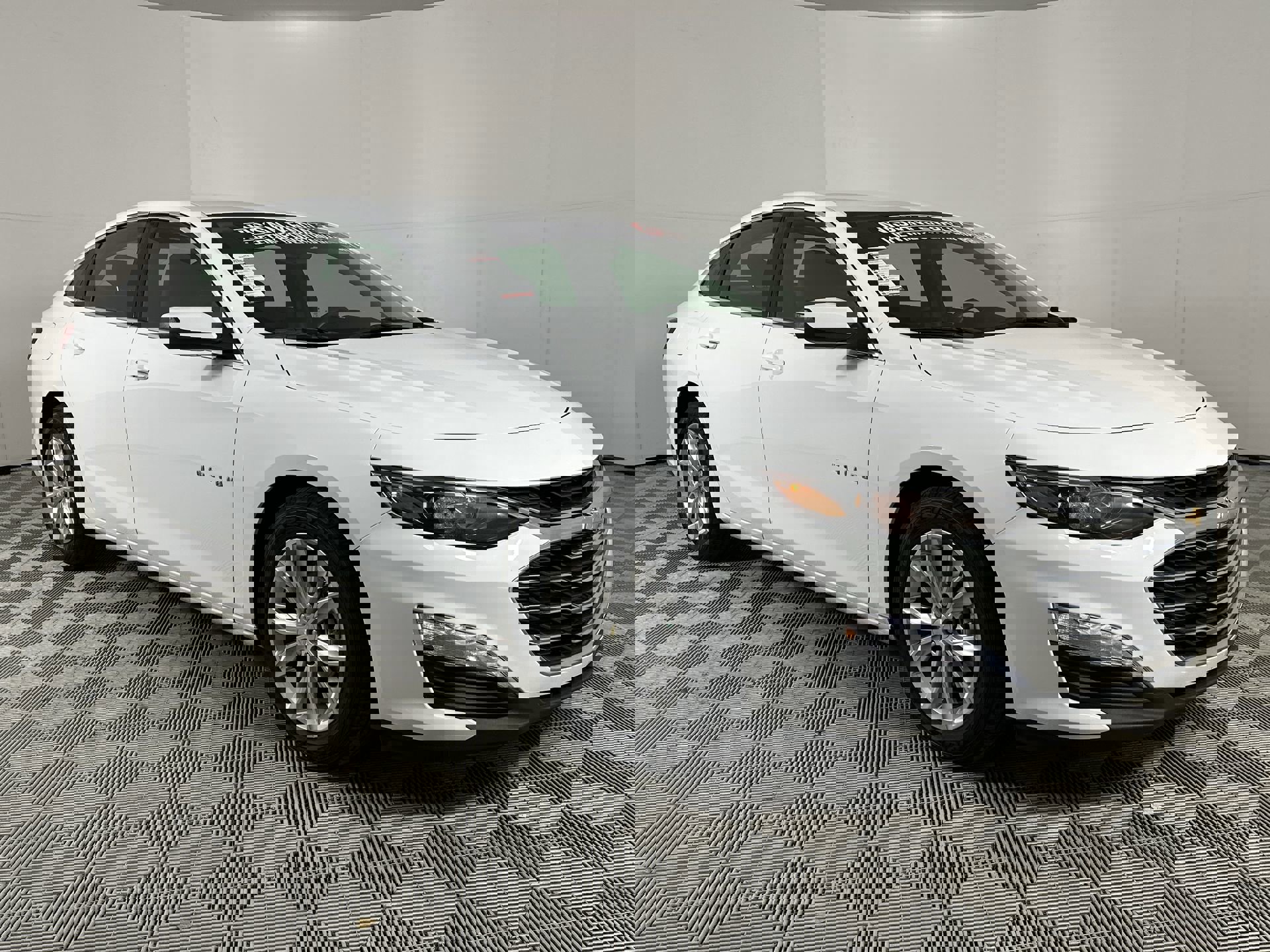 1G1ZD5ST8NF112008