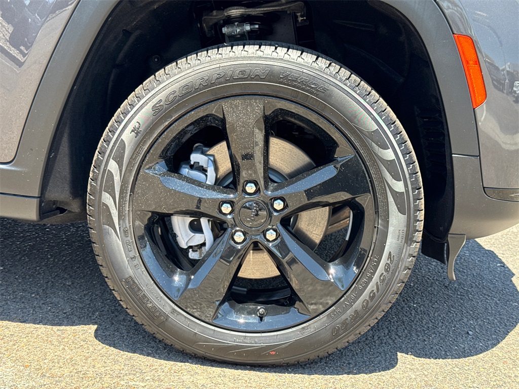 2025 Jeep Grand Cherokee Limited photo 5