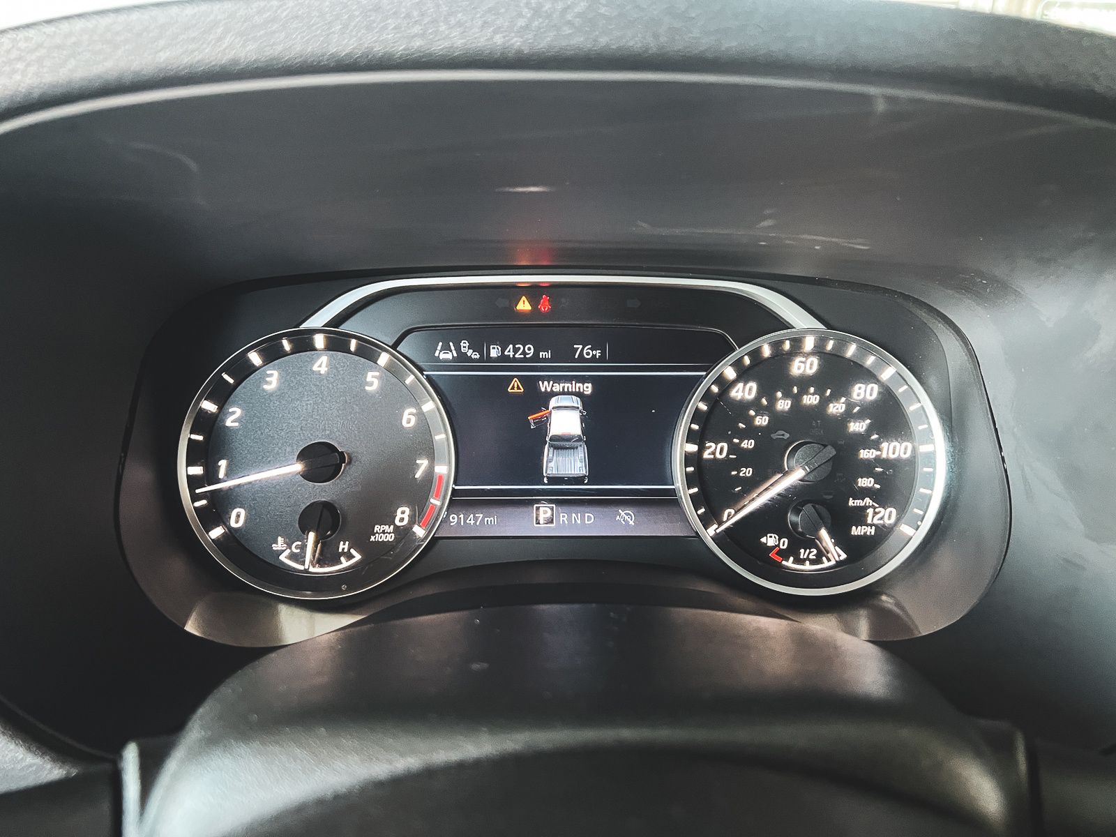 2024 Nissan Frontier SL photo 9