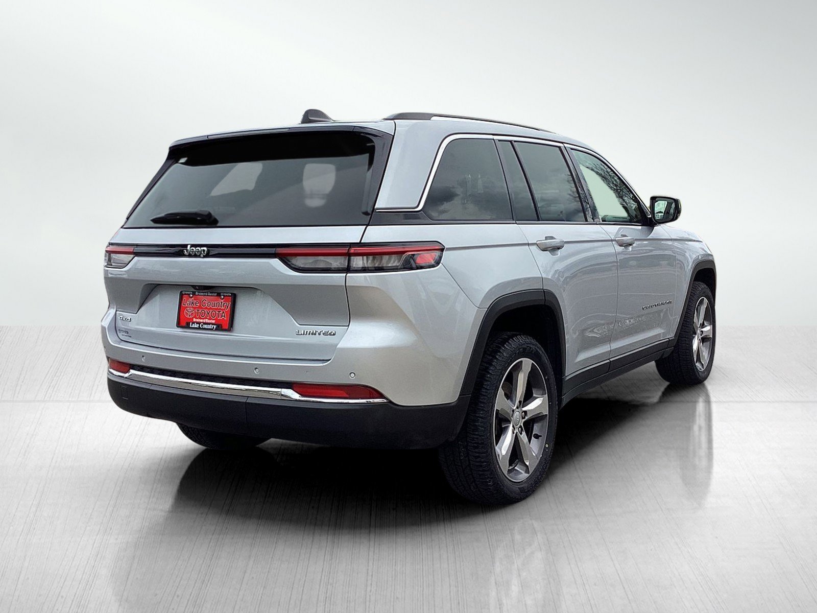 2022 Jeep Grand Cherokee Limited photo 4