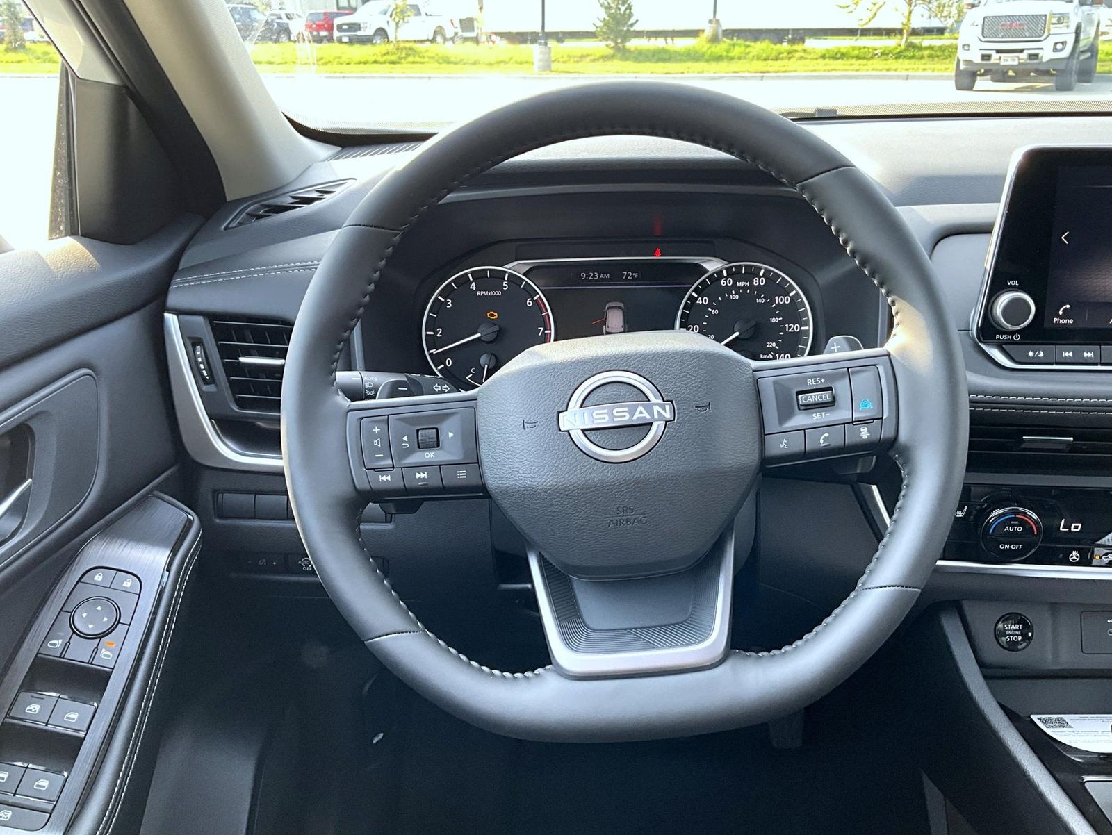2026 Nissan Rogue SV photo 11
