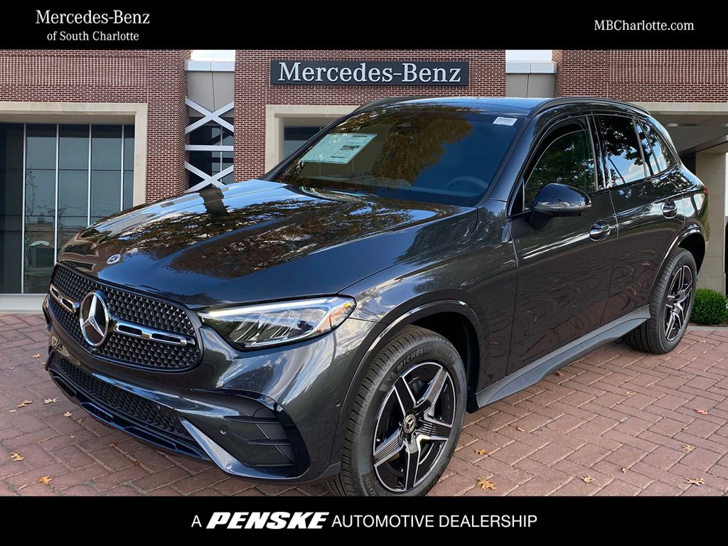 2025 Mercedes-Benz GLC Base's photo