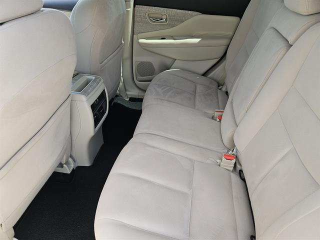 2019 Nissan Murano SV photo 17