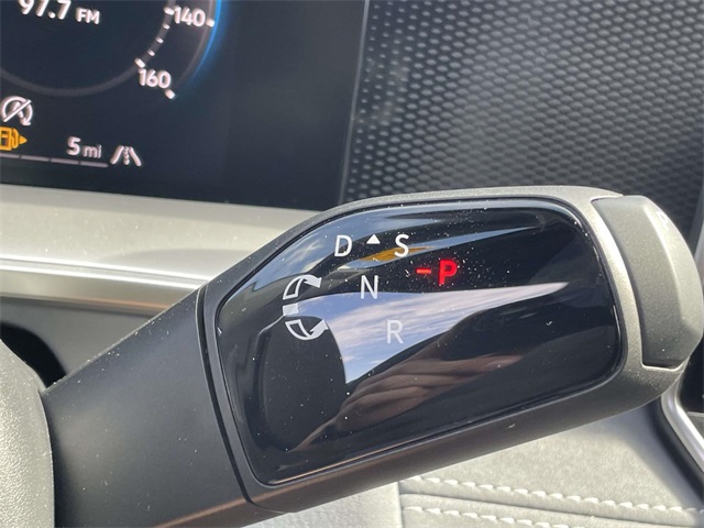 2025 Volkswagen Tiguan SE R-Line Black photo 24