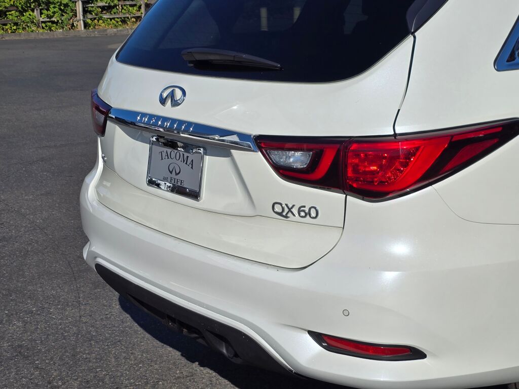 2020 Infiniti QX60 Luxe photo 11