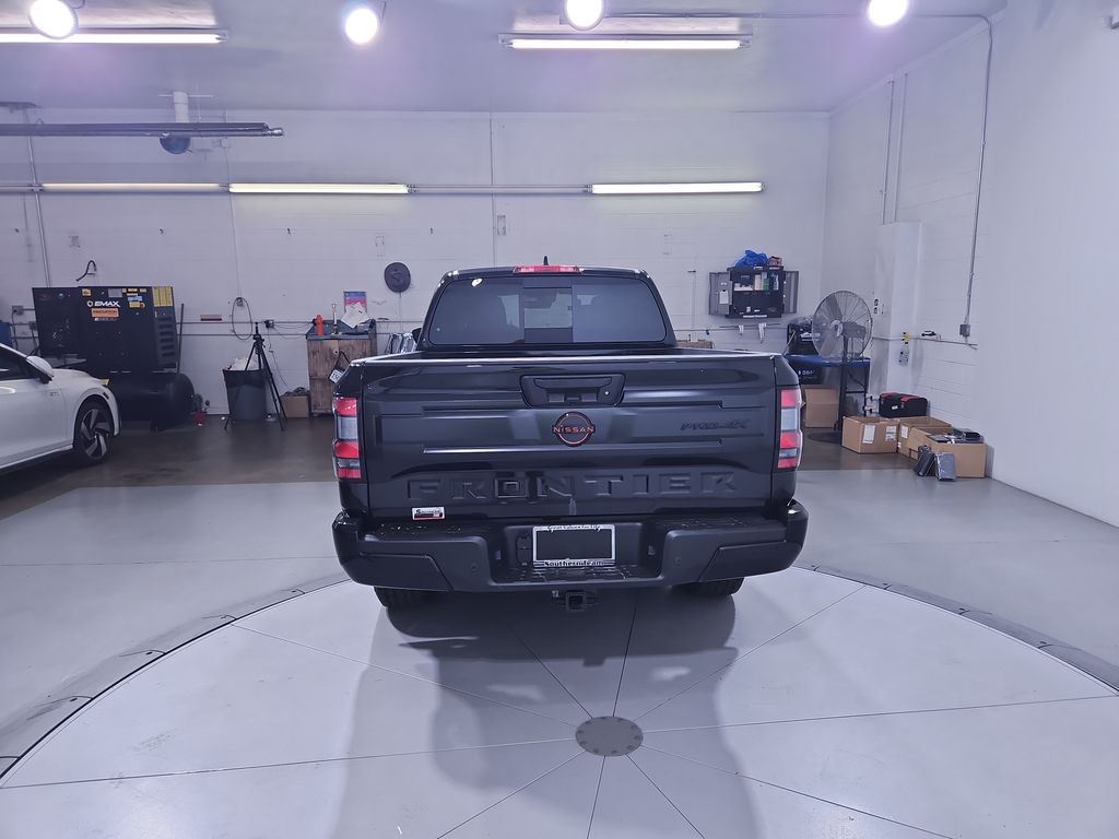 2025 Nissan Frontier PRO-4X photo 4