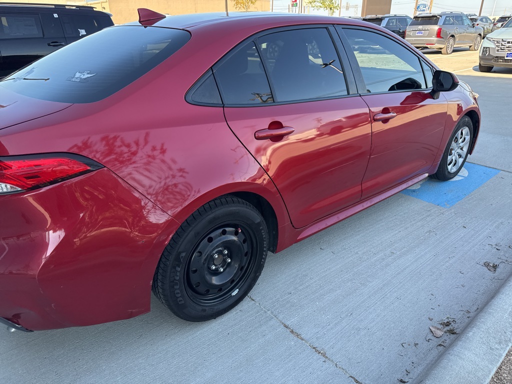 2020 Toyota Corolla LE photo 9
