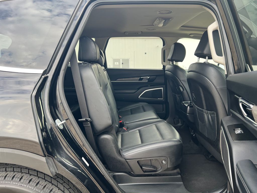 2022 Kia Telluride EX photo 15