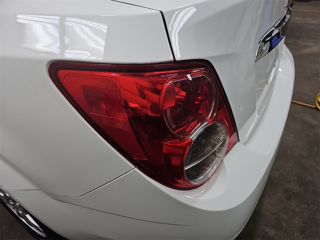 2014 Chevrolet Sonic LT photo 27