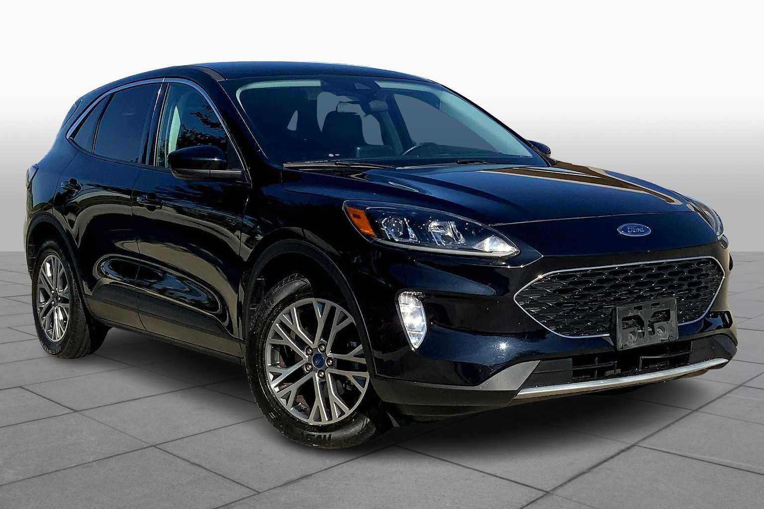 2022 Ford Escape SEL photo 2