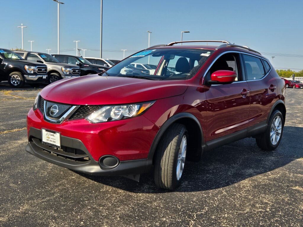 2019 Nissan Rogue Sport SV photo 2
