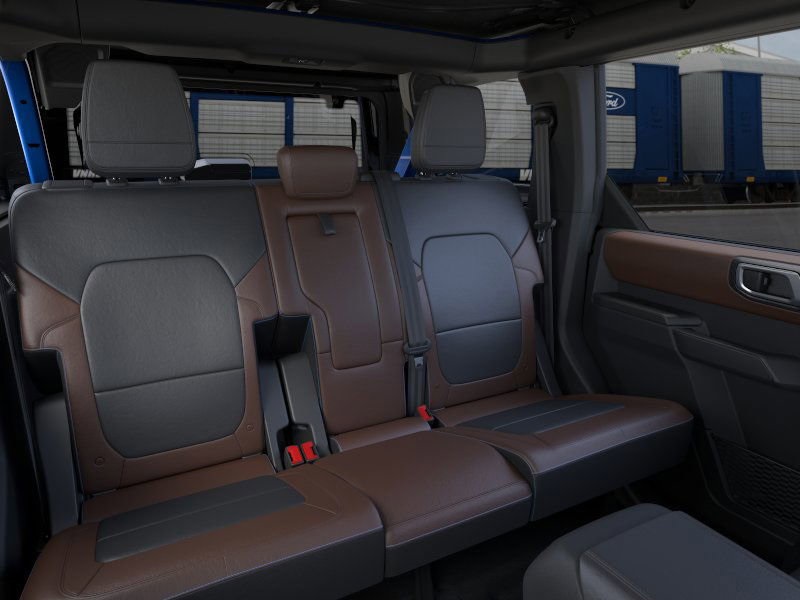2024 Ford Bronco Outer Banks photo 11