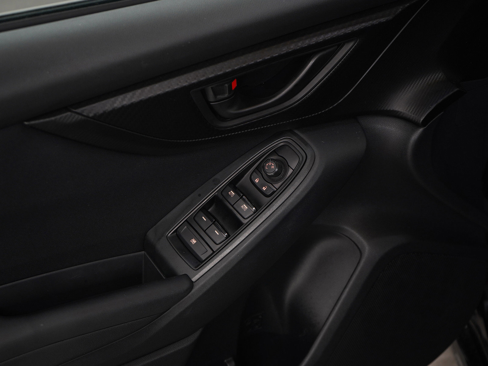 2019 Subaru Impreza 2.0i Premium photo 18