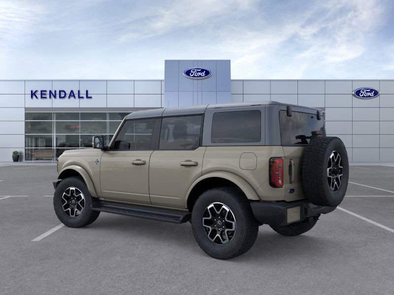 2025 Ford Bronco Outer Banks photo 2