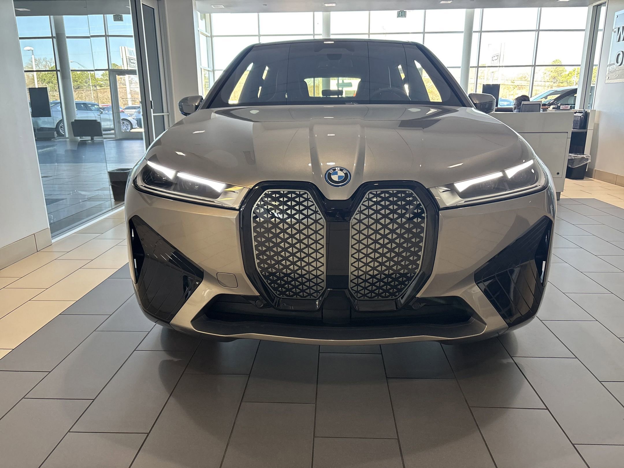2025 Bmw iX photo 4