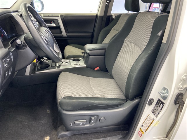 2019 Toyota 4Runner SR5 4WD photo 14