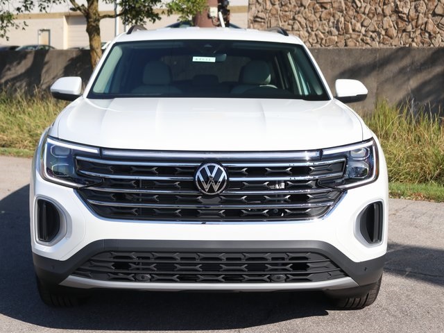 2026 Volkswagen Atlas SE Technology photo 2