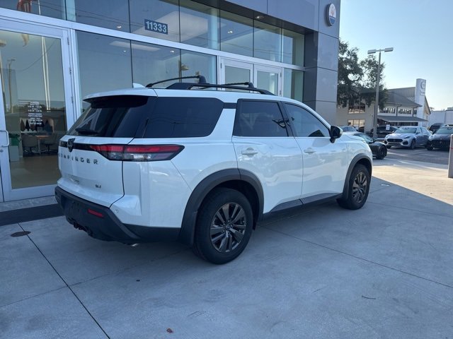 2022 Nissan Pathfinder SV photo 4