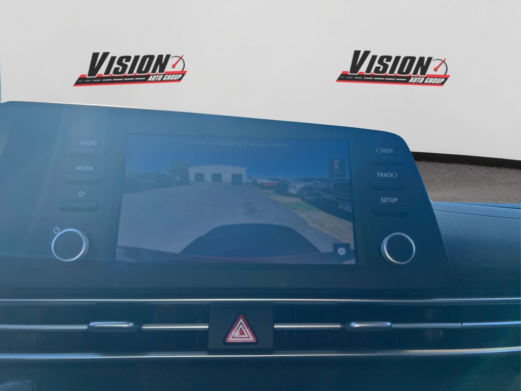2023 Hyundai Elantra SEL photo 23