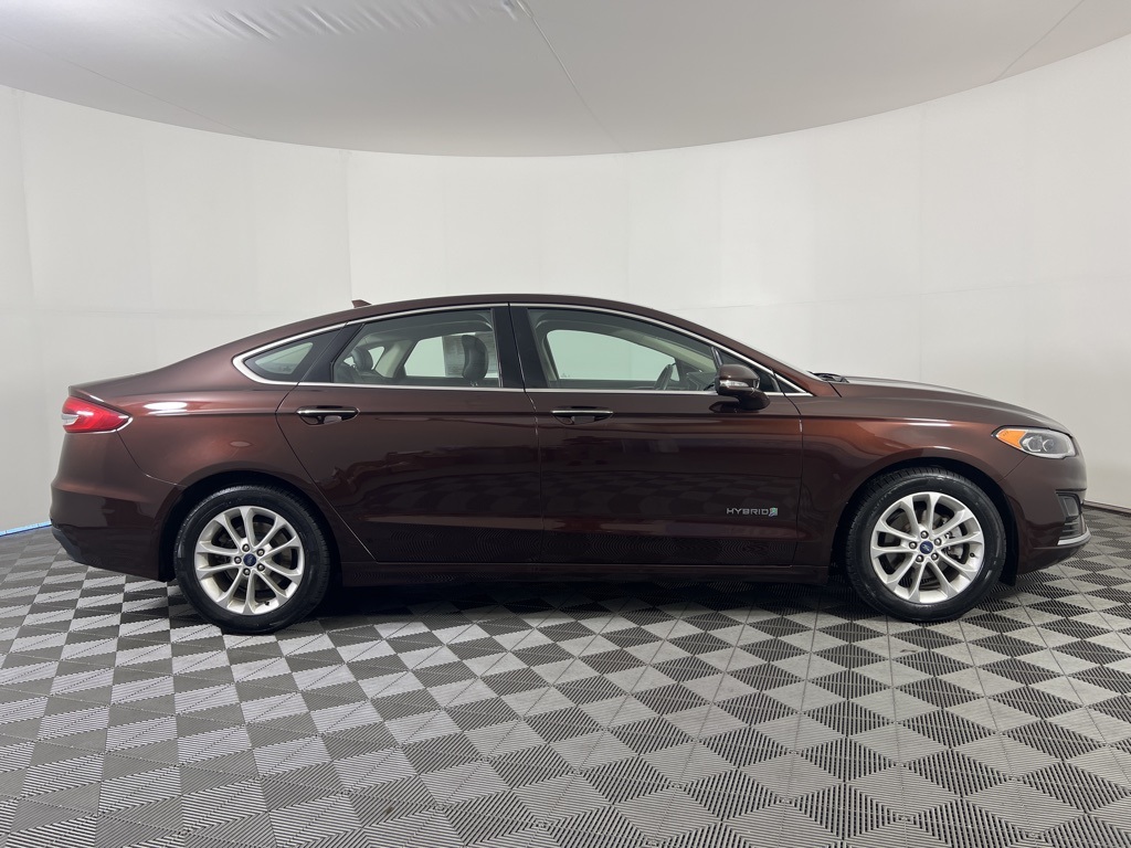 2019 Ford Fusion Hybrid SEL photo 5