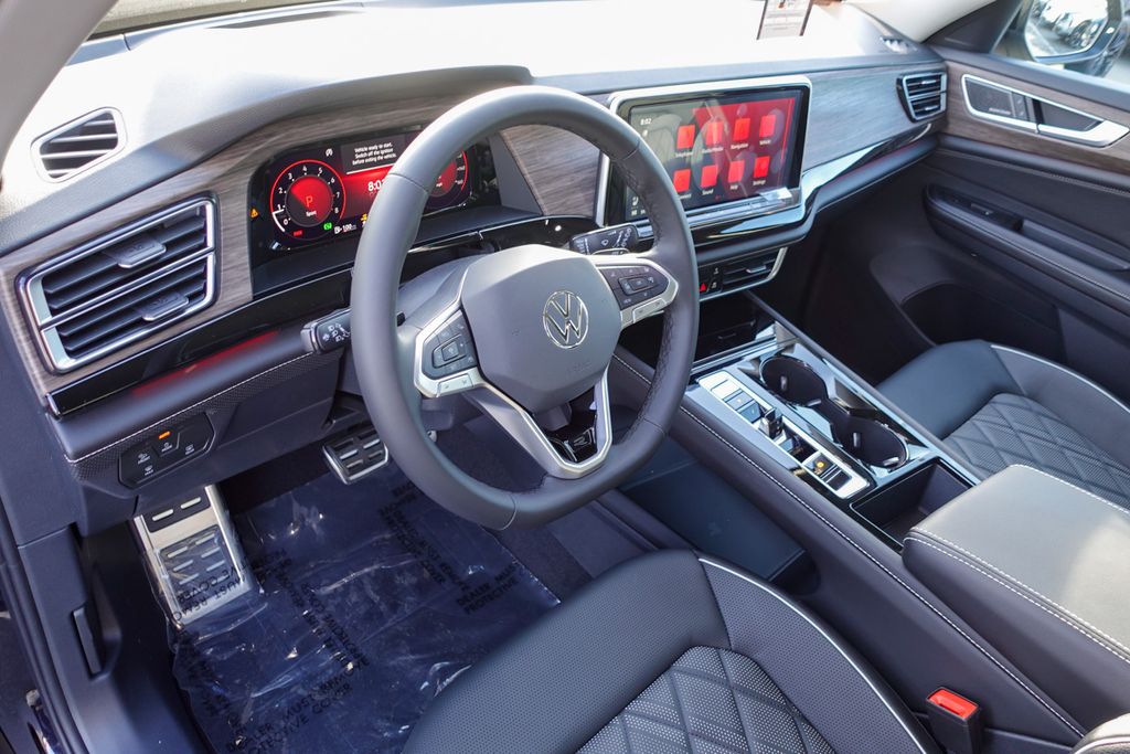 2025 Volkswagen Atlas SEL Premium R-Line photo 12