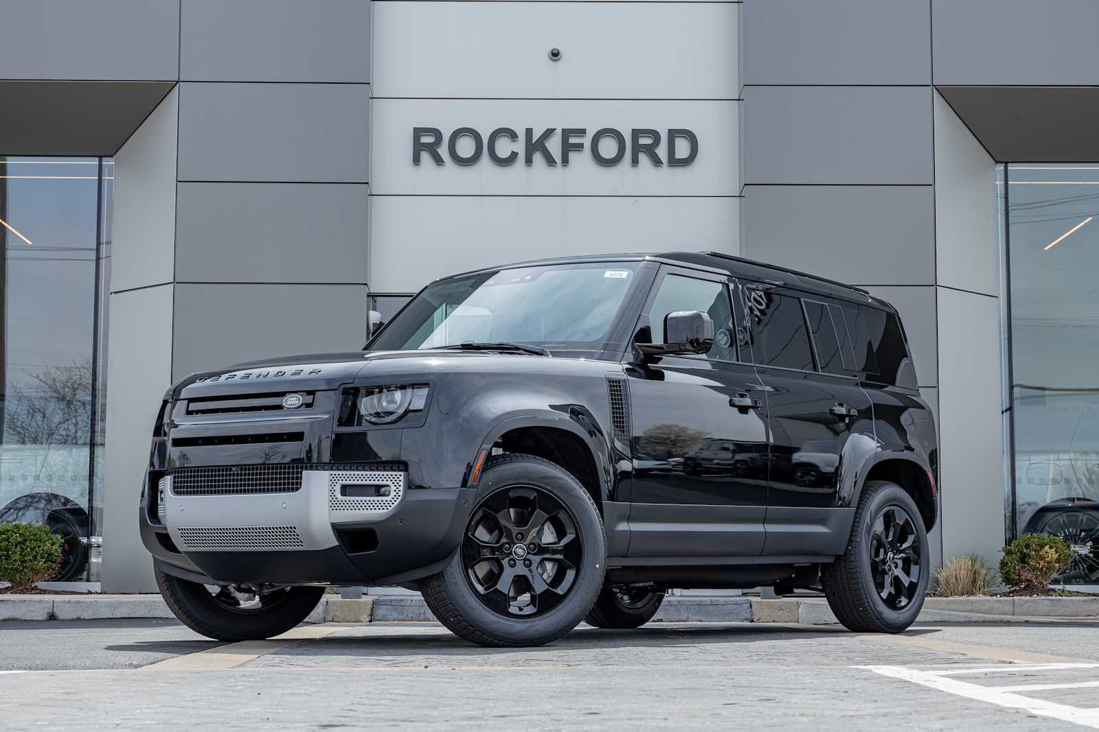 New 2025 Defender S