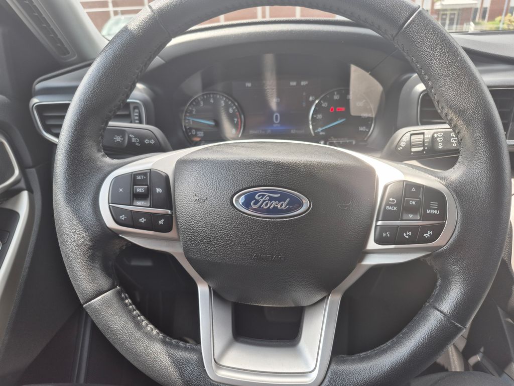2023 Ford Explorer XLT photo 15