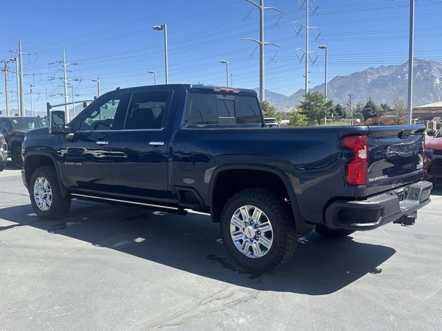 2022 Chevrolet Silverado 3500HD High Country photo 7