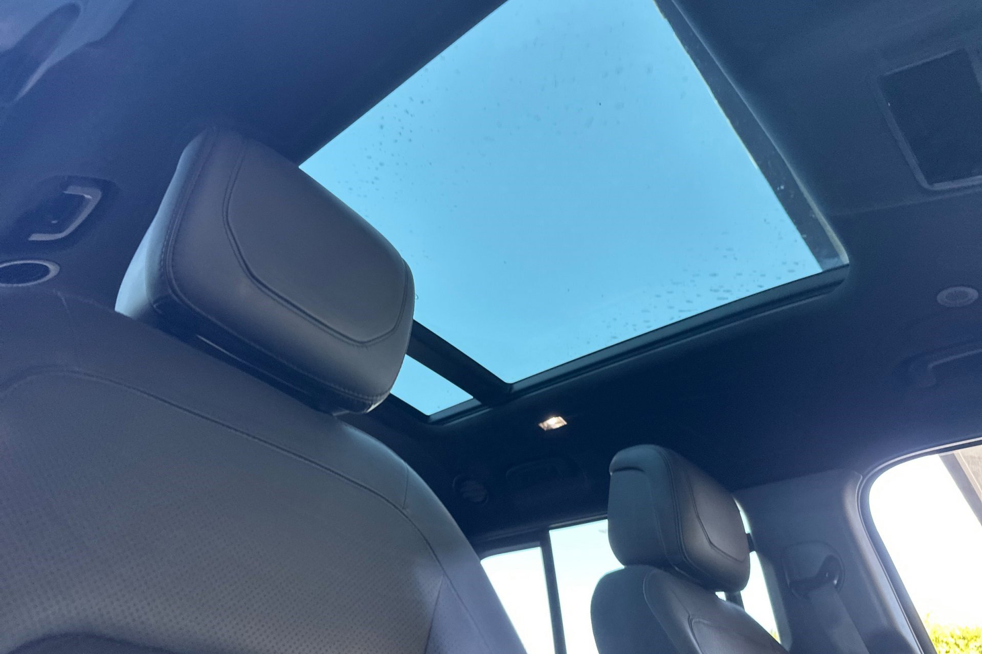 2023 Land Rover Defender 130 X photo 23