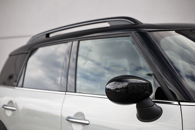 2020 Mini Cooper S ALL4 photo 5
