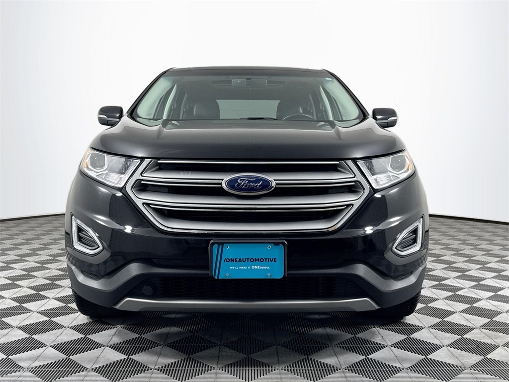 2018 Ford Edge Titanium photo 2