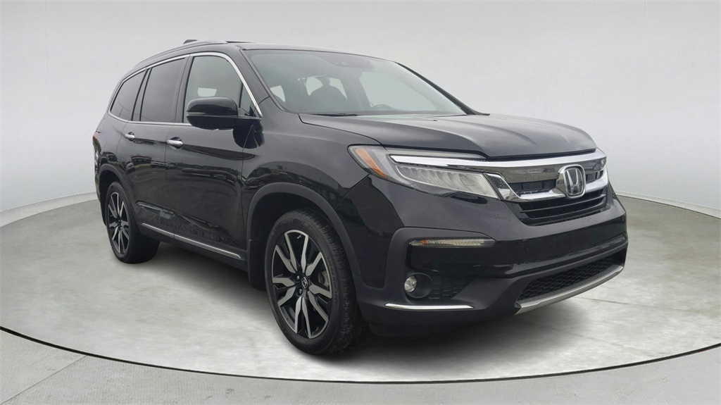 2019 Honda Pilot Elite's photo