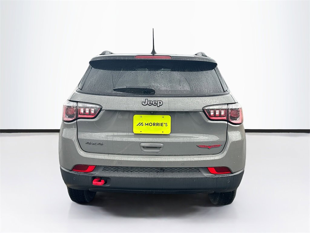 2023 Jeep Compass Trailhawk photo 2