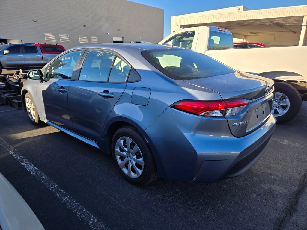 2024 Toyota Corolla LE photo 3