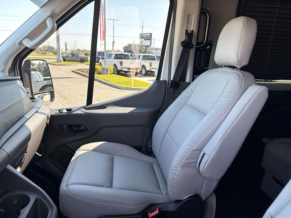 2024 Ford Transit photo 14